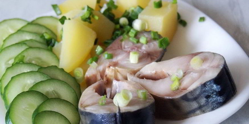 Рецепт скумбрии соленой в рассоле