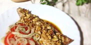 скумбрия в духовке с помидорами