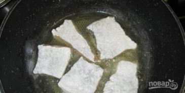 тушеная рыба с морковкой и луком