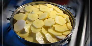 тушеная рыба с овощами