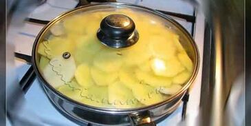 тушеная рыба с овощами