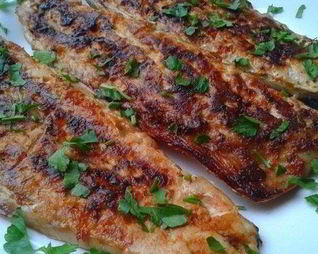 Вкуснейшая запеченная скумбрия с чесноком