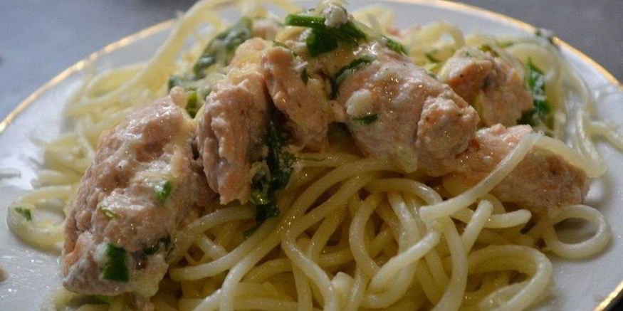 Рецепт жареной семги под сливочным соусом