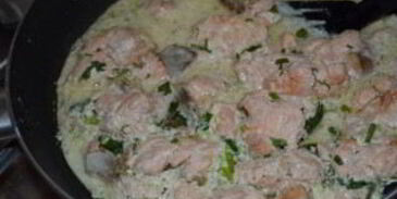 жареная семга под сливочным соусом