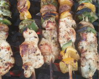 Куриные шашлычки в соусе барбекю