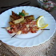 Рецепт Шашлычков из гребешка и лосося с пряным картофелем