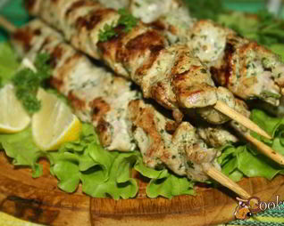 Шашлычки из свиной вырезки в йогуртово-лимонном маринаде