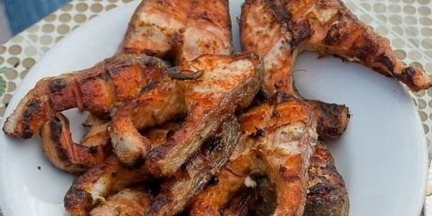 Рецепт шашлыка из форели с лимоном и специями
