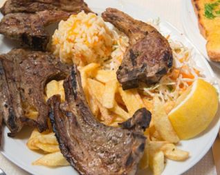 Шашлык из корейки баранины с гарниром