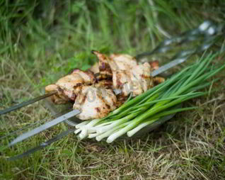 Шашлык из курицы на пиве с молоком