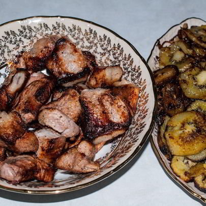 Шашлык из свинины с киви