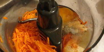 куриные стейки в морковном маринаде