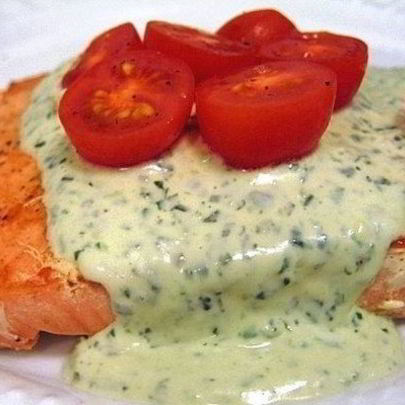 Нежный стейк форели в сливочном соусе