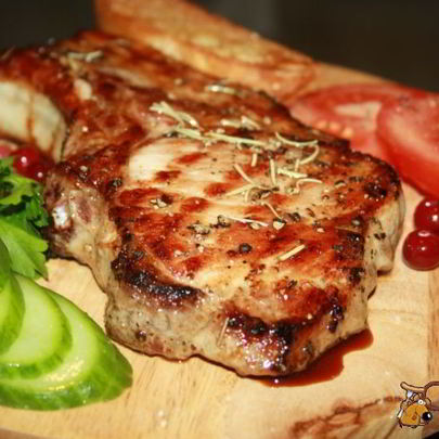 Сочный свиной стейк