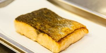 стейк из форели с картофелем