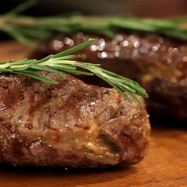 Рецепт Стейка из говядины на сковороде