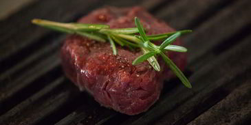 стейк из говядины с красной фасолью