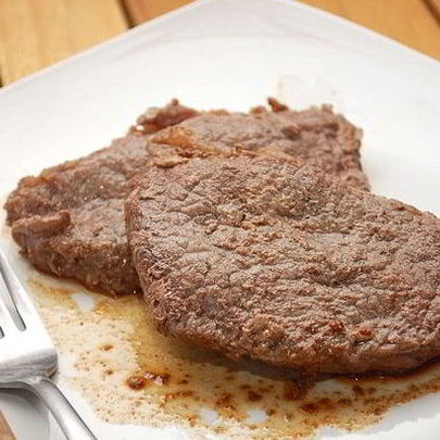 Стейк из говядины жареный