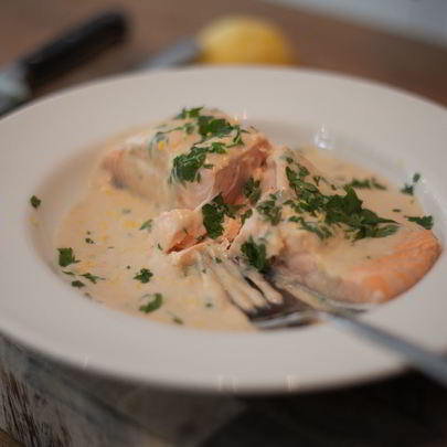 Стейк из семги в сливочном соусе