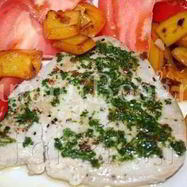 Рецепт Стейка из тунца с острым зеленым соусом