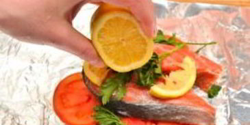 стейк лосося в фольге