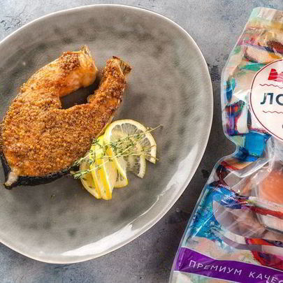 Стейк лосося в медово-имбирном маринаде