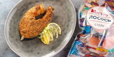 стейк лосося в медово-имбирном маринаде