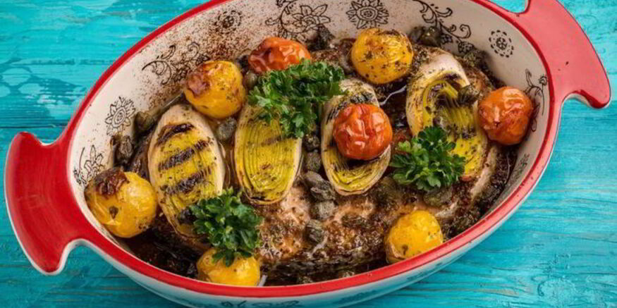 Рецепт стейка лосося, запеченный с помидорами черри