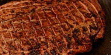 стейк, маринованный в пиве