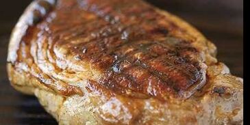 стейк портерхаус с маслом из красного вина