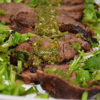 Стейк с соусом халапеньо Чимичурри