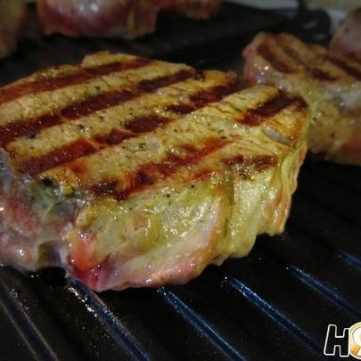 Стейк с винным маслом