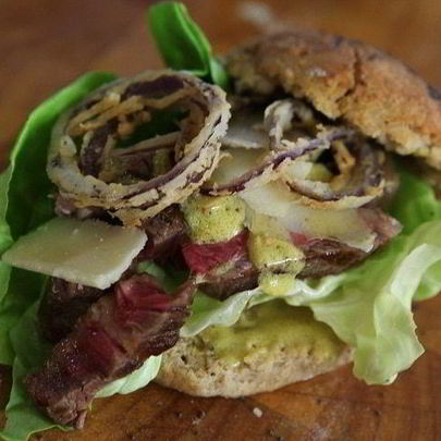 Стейк-сэндвич