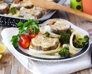 Стейк трески в духовке