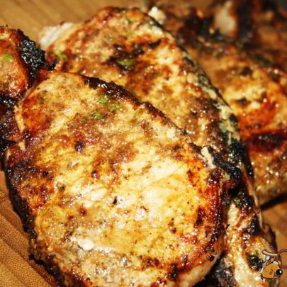 Стейки из свиной корейки в томатном маринаде