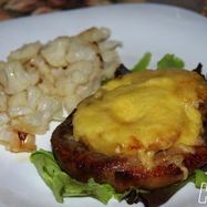 Рецепт Стейков из свиной шеи по-французски