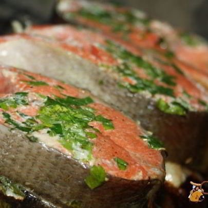 Стейки нерки на гриль-доске