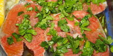 стейки нерки на гриль-доске