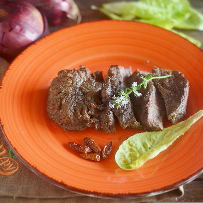 Стейки с соусом адобо