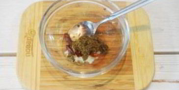 стейки с соусом адобо