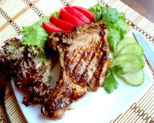 Свиной стейк на гриле