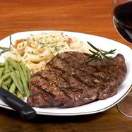 Рецепт Тибона стейки с ароматном маринаде из кинзы и чеснока