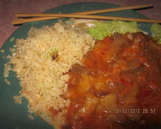 Свинина в кисло-сладком соусе с жареным рисом на гарнир — Ужин родом из Китая