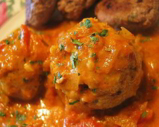 Куриные тефтели под соусом карри