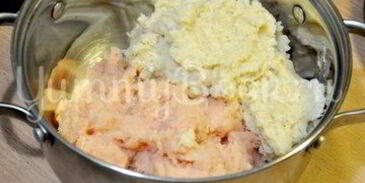 куриные тефтельки под сырным соусом