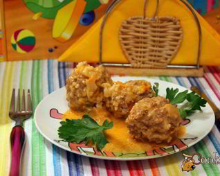 Мясные тефтели в сметанно-томатном соусе