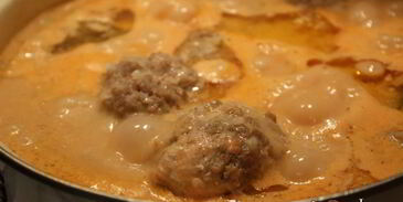 мясные тефтели в сметанно-томатном соусе