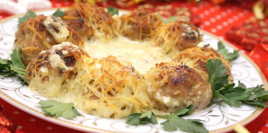 Рецепт рождественского венка из тефтелей