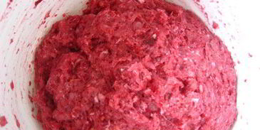 свекольно-мясные тефтели с грибной начинкой