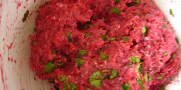 свекольно-мясные тефтели с грибной начинкой